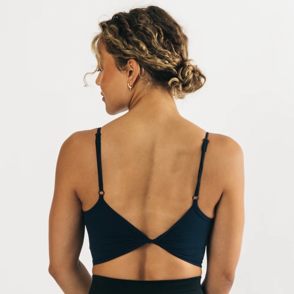 Alphalete Ultrasoft Allure Tank - BLACK